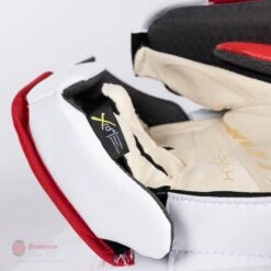 Bauer Vapor HyperLite Senior Goalie Blocker 32 Bauer Vapor HyperLite Senior Goalie Blocker -Hockey Equipment Shop bauer blockers bauer vapor hyperlite senior goalie blocker 27972274356290