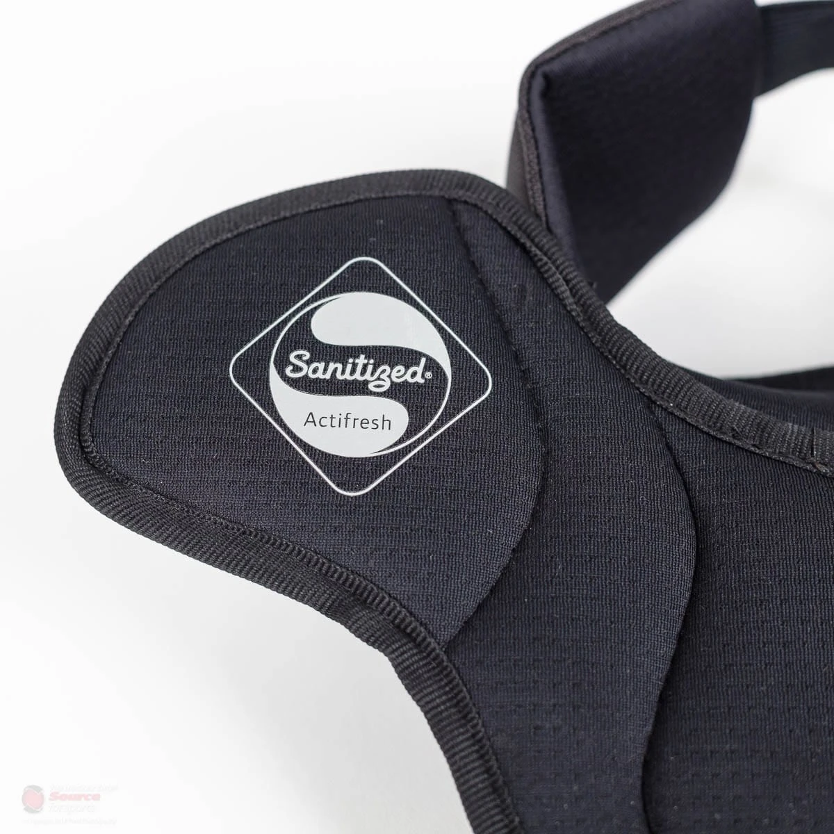 Bauer Supreme Junior Goalie Neck Guard 7 Bauer Supreme Junior Goalie Neck Guard - Image 5