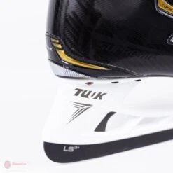 Bauer Supreme Matrix Junior Hockey Skates (2018) -Hockey Equipment Shop bauer hockey skates bauer supreme matrix junior hockey skates 2018 4566203957314