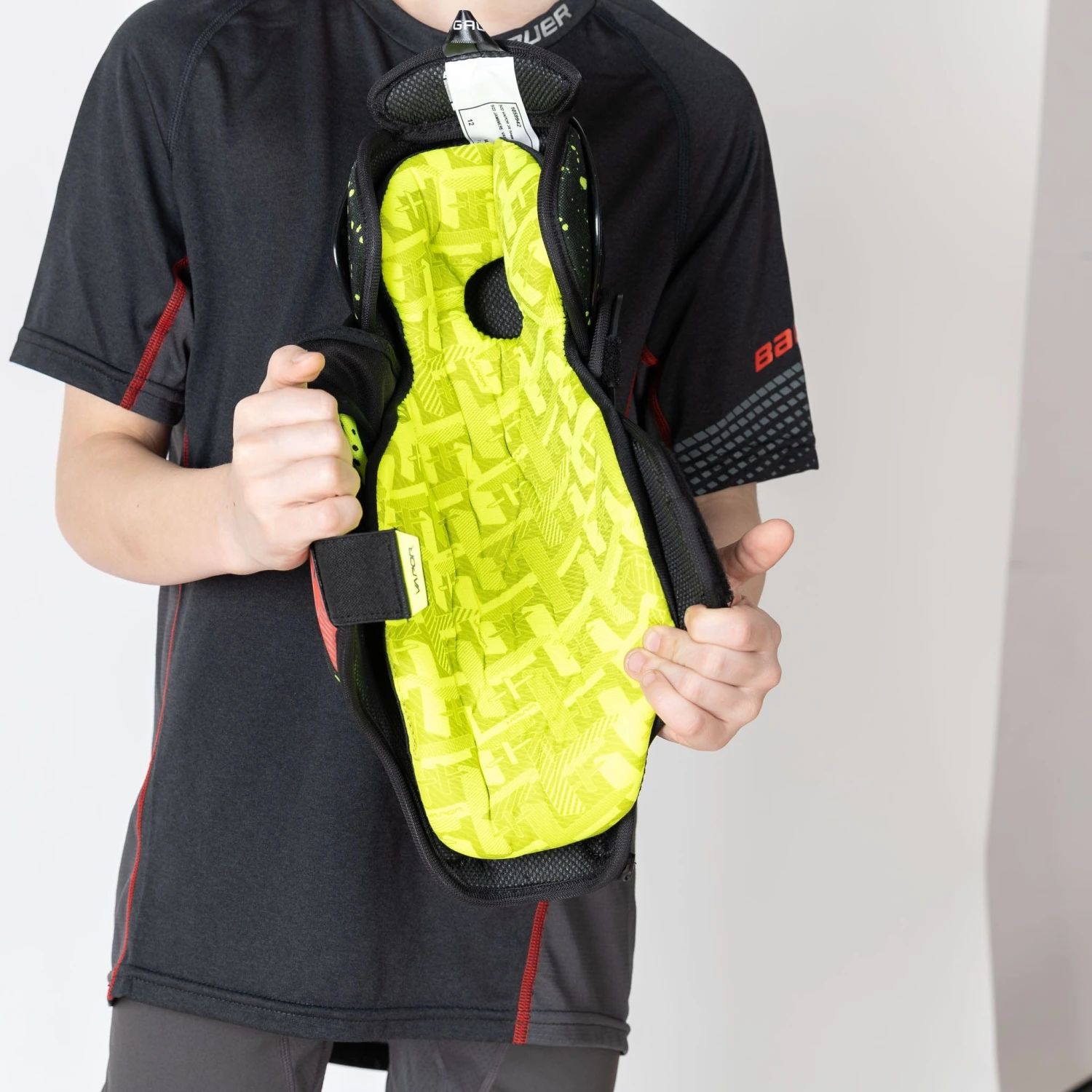 Bauer Vapor 3X Junior Hockey Shin Guards 9 Bauer Vapor 3X Junior Hockey Shin Guards - Image 7