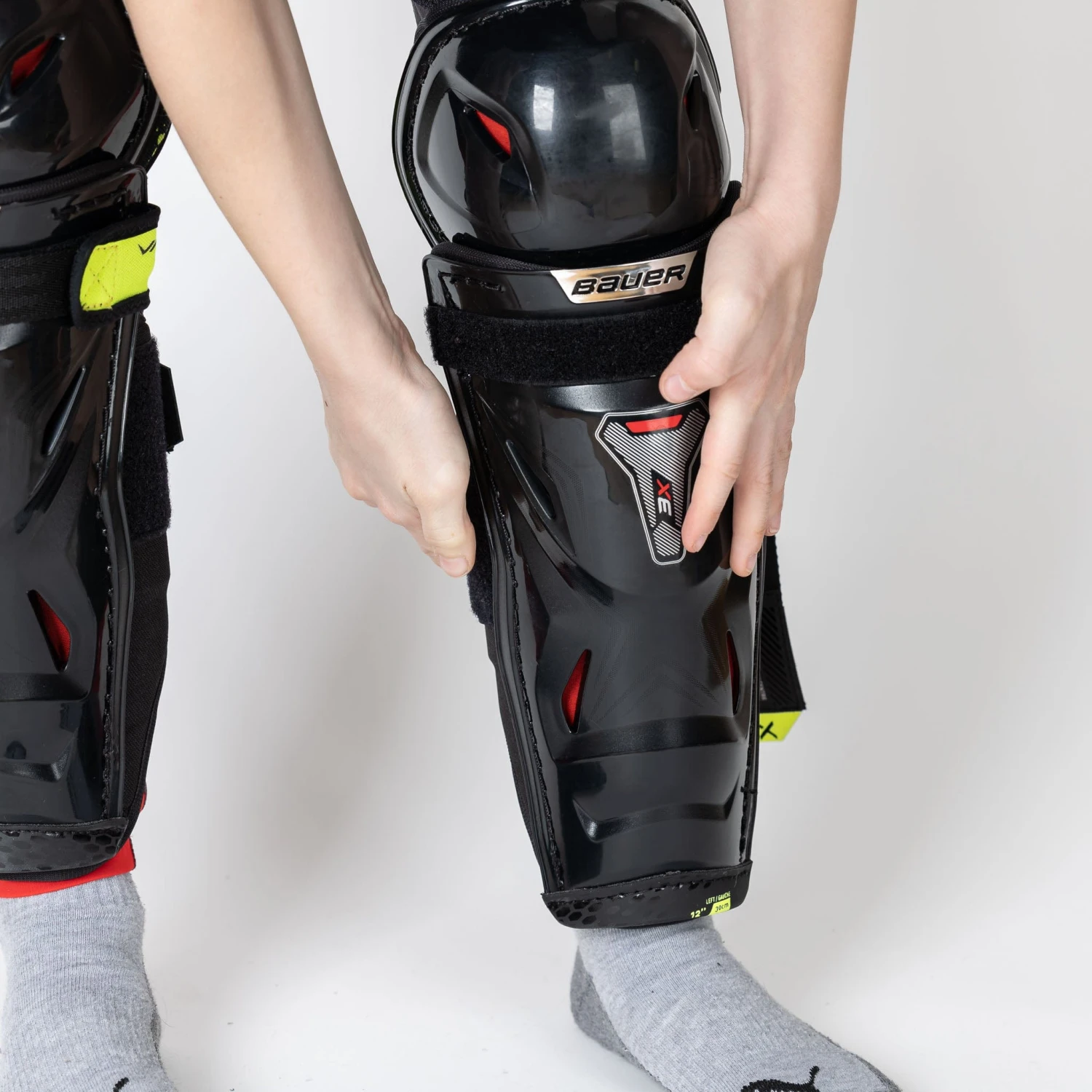 Bauer Vapor 3X Junior Hockey Shin Guards 6 Bauer Vapor 3X Junior Hockey Shin Guards - Image 4