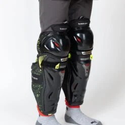Bauer Vapor 3X Junior Hockey Shin Guards 16 Bauer Vapor 3X Junior Hockey Shin Guards -Hockey Equipment Shop bauer shin guards bauer vapor 3x junior hockey shin guards 29084801302594