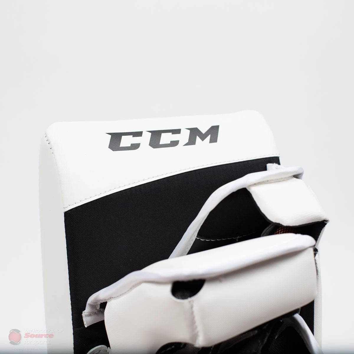 CCM Extreme Flex E4.5 Senior Goalie Blocker - Source Exclusive 8 CCM Extreme Flex E4.5 Senior Goalie Blocker - Source Exclusive - Image 6