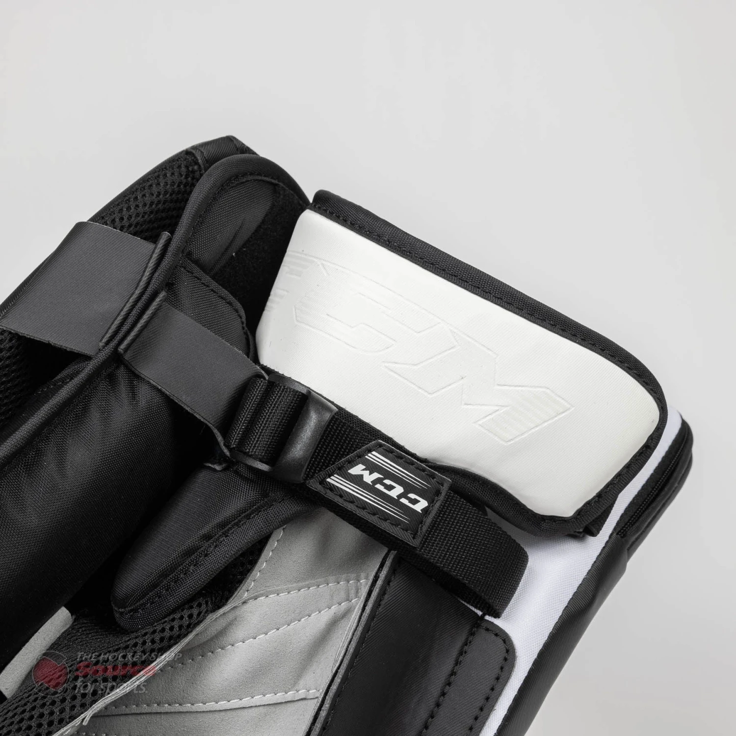 CCM Extreme Flex E5.5 Senior Goalie Blocker - Source Exclusive 9 CCM Extreme Flex E5.5 Senior Goalie Blocker - Source Exclusive - Image 7