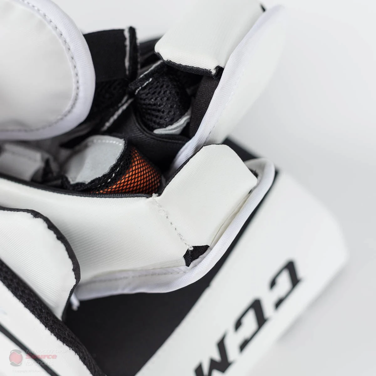 CCM Premier P2.5 Senior Goalie Blocker - Source Exclusive 11 CCM Premier P2.5 Senior Goalie Blocker - Source Exclusive - Image 9