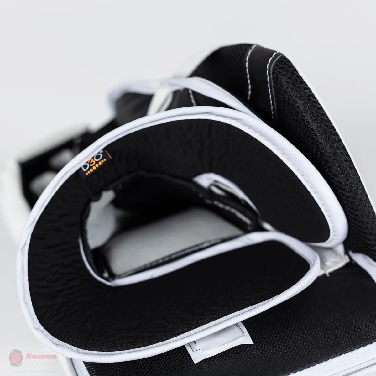 CCM Premier P2.5 Senior Goalie Blocker - Source Exclusive 10 CCM Premier P2.5 Senior Goalie Blocker - Source Exclusive - Image 8