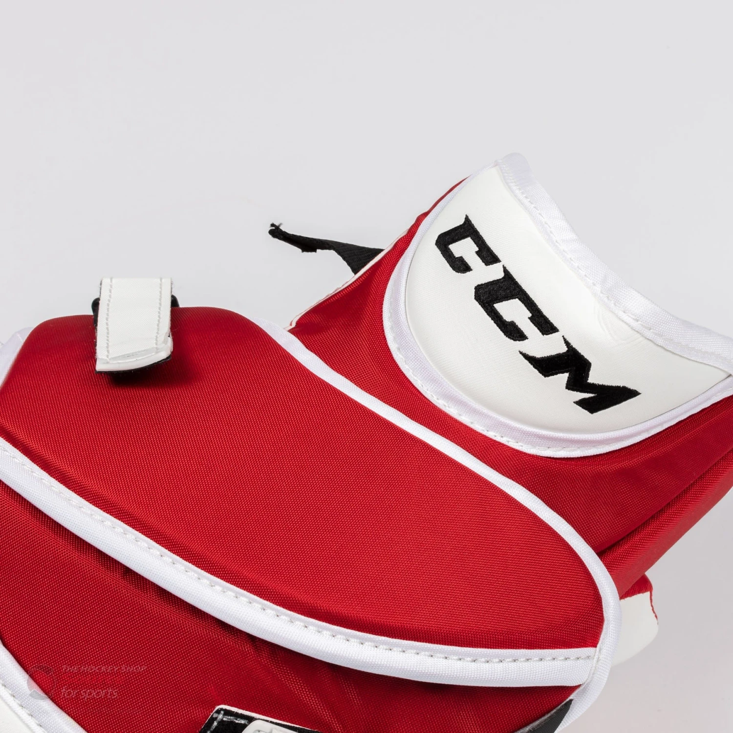 CCM Axis A1.9 Intermediate Goalie Catcher 11 CCM Axis A1.9 Intermediate Goalie Catcher - Image 9