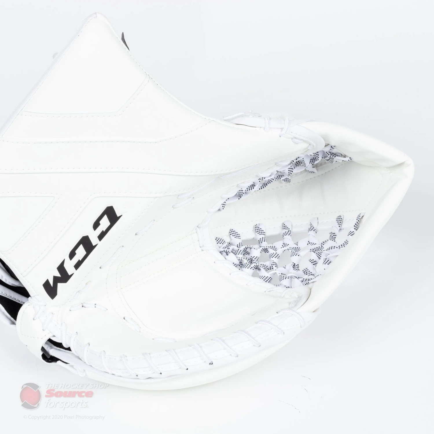 CCM Axis A1.9 Intermediate Goalie Catcher - Source Exclusive 4 CCM Axis A1.9 Intermediate Goalie Catcher - Source Exclusive - Image 2