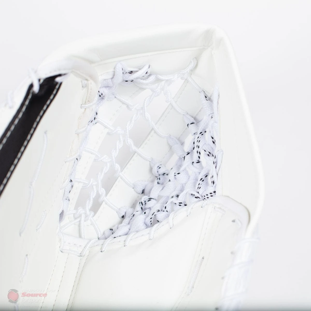 CCM Extreme Flex E4.9 Intermediate Goalie Catcher - Source Exclusive 6 CCM Extreme Flex E4.9 Intermediate Goalie Catcher - Source Exclusive - Image 4