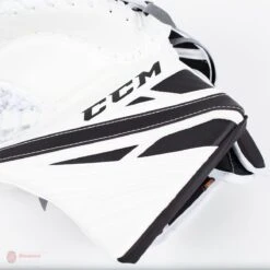 CCM Extreme Flex E4.9 Intermediate Goalie Catcher - Source Exclusive 23 CCM Extreme Flex E4.9 Intermediate Goalie Catcher - Source Exclusive -Hockey Equipment Shop ccm catchers ccm extreme flex e4 9 intermediate goalie catcher source exclusive 5323902353474
