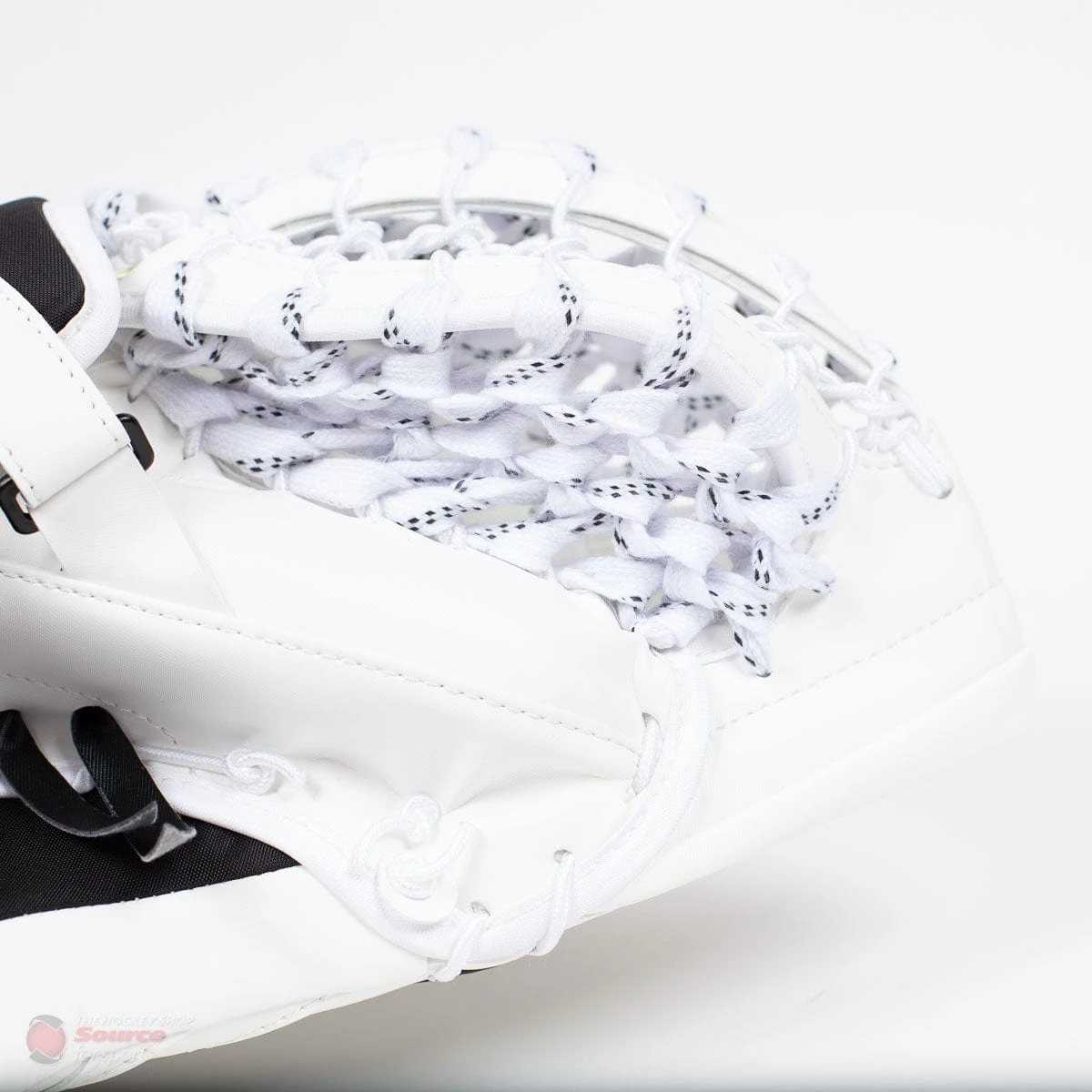 CCM Extreme Flex E4.9 Intermediate Goalie Catcher - Source Exclusive 7 CCM Extreme Flex E4.9 Intermediate Goalie Catcher - Source Exclusive - Image 5