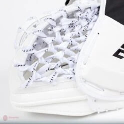 CCM Extreme Flex E4.9 Intermediate Goalie Catcher - Source Exclusive 22 CCM Extreme Flex E4.9 Intermediate Goalie Catcher - Source Exclusive -Hockey Equipment Shop ccm catchers ccm extreme flex e4 9 intermediate goalie catcher source exclusive 5323903041602
