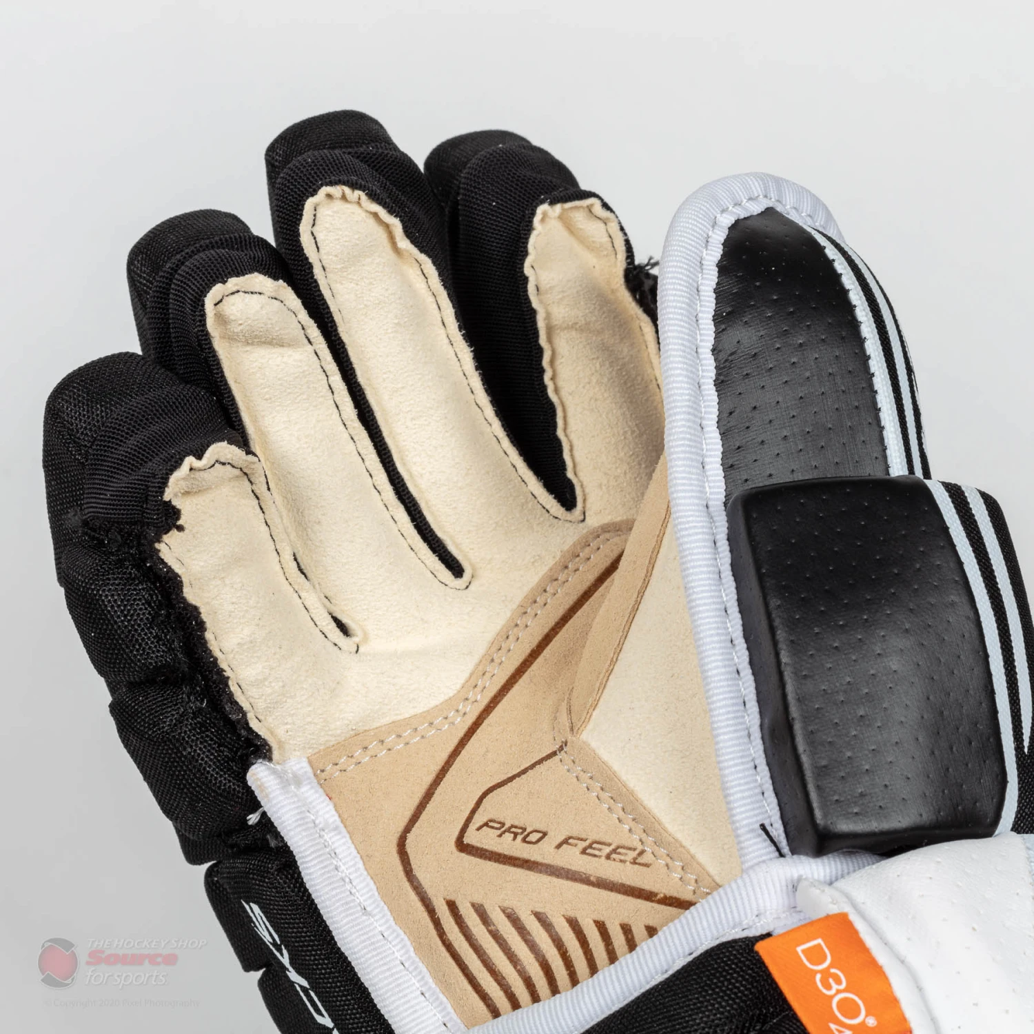 CCM Tacks 4R Pro² Junior Hockey Gloves 10 CCM Tacks 4R Pro² Junior Hockey Gloves - Image 8