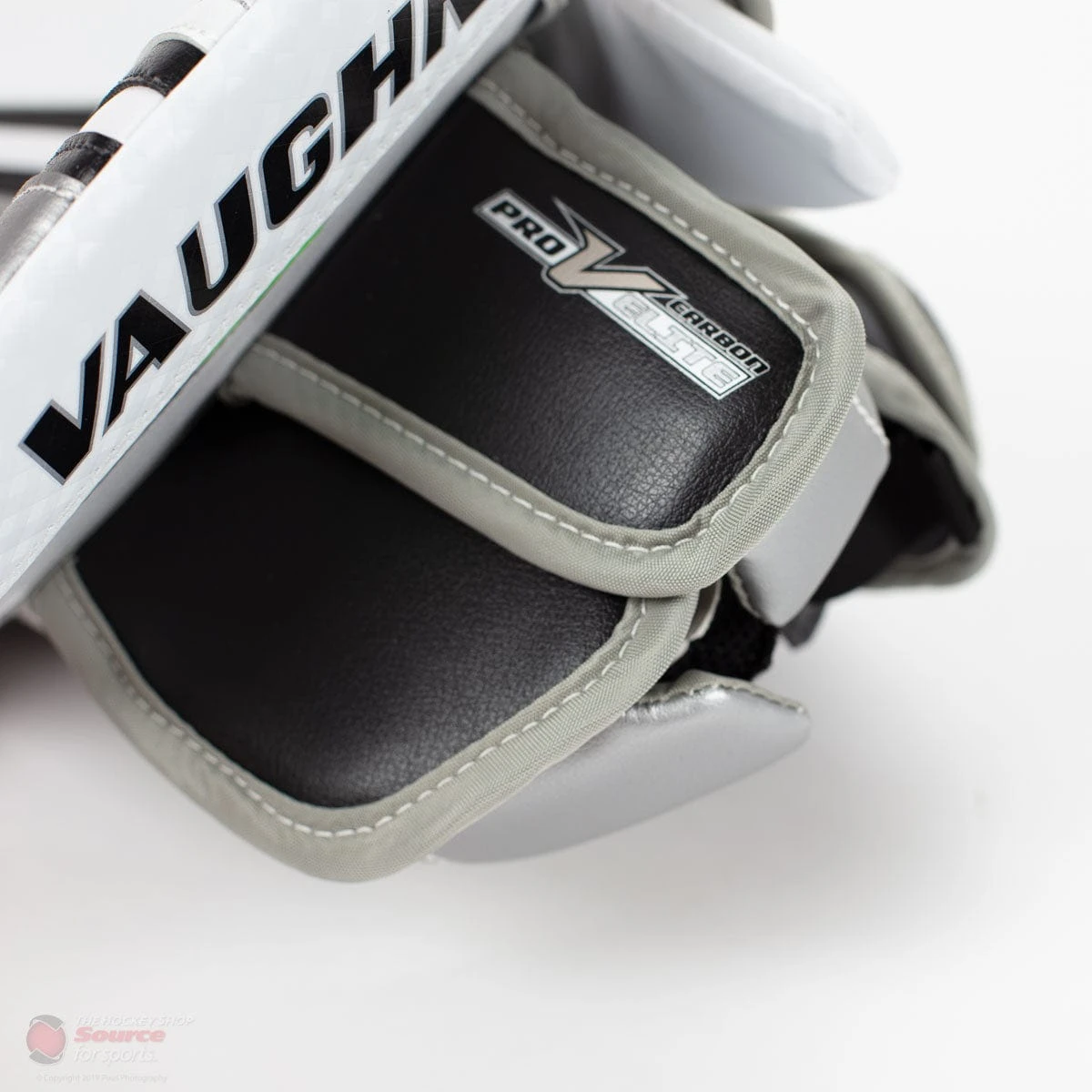 Vaughn Velocity Pro V Elite 2 Pro Carbon Senior Goalie Blocker 9 Vaughn Velocity Pro V Elite 2 Pro Carbon Senior Goalie Blocker - Image 7