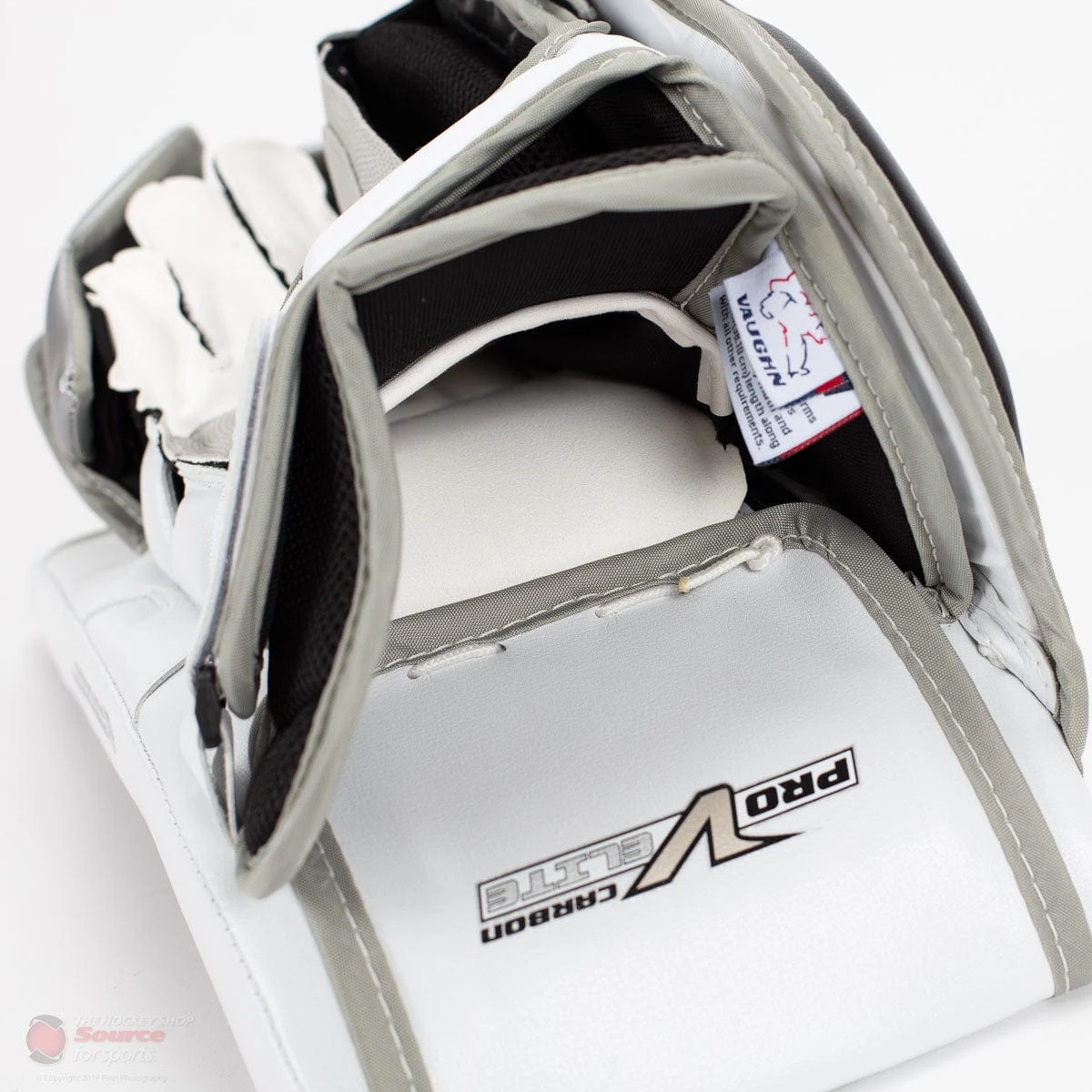 Vaughn Velocity Pro V Elite 2 Pro Carbon Senior Goalie Blocker 15 Vaughn Velocity Pro V Elite 2 Pro Carbon Senior Goalie Blocker - Image 13