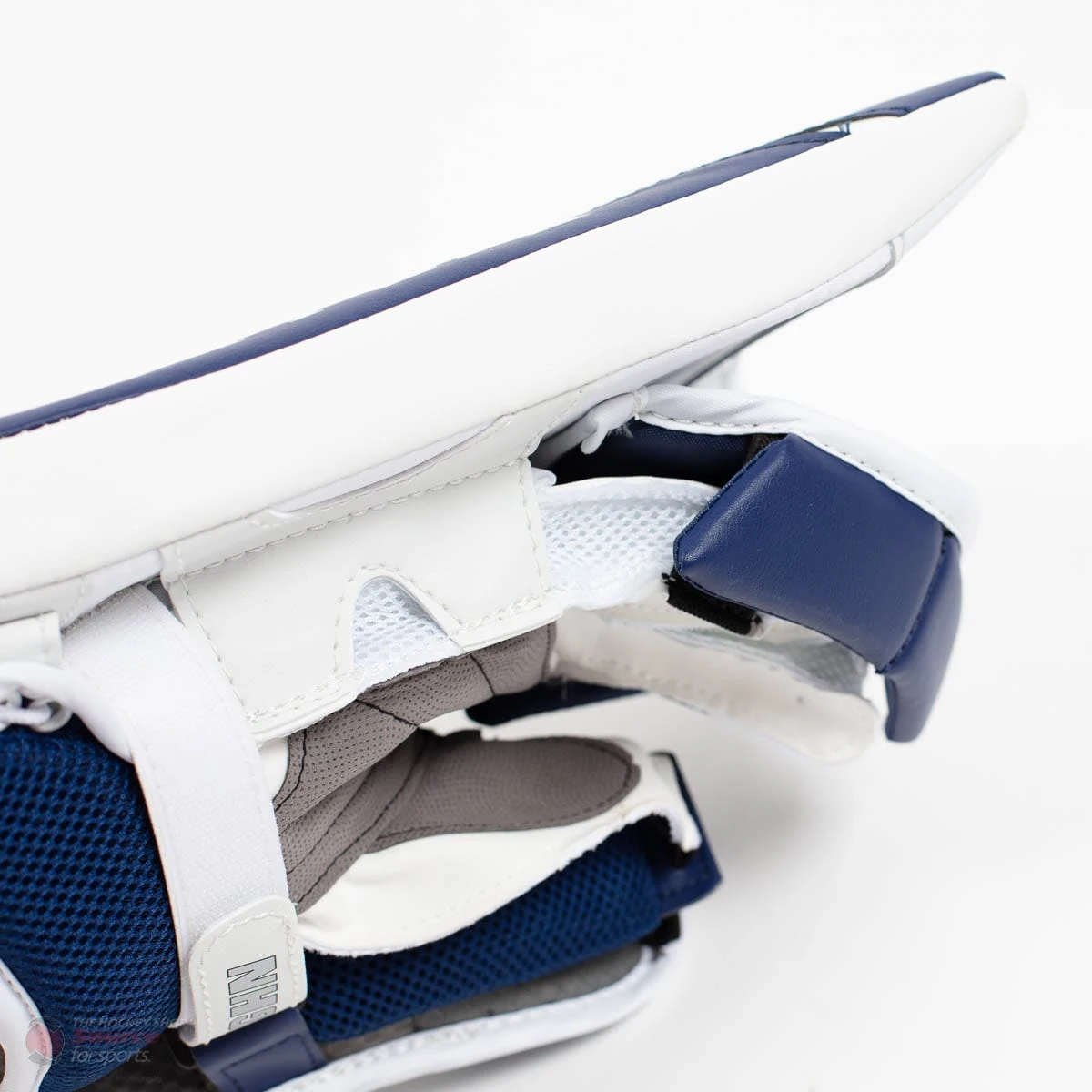 Vaughn Ventus SLR2 Junior Goalie Blocker 6 Vaughn Ventus SLR2 Junior Goalie Blocker - Image 4