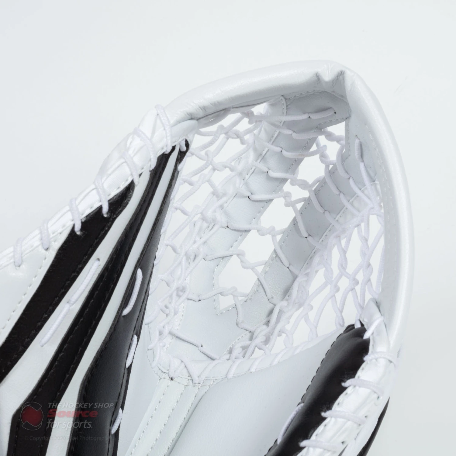 Vaughn Velocity V9 Intermediate Goalie Catcher 5 Vaughn Velocity V9 Intermediate Goalie Catcher - Image 3