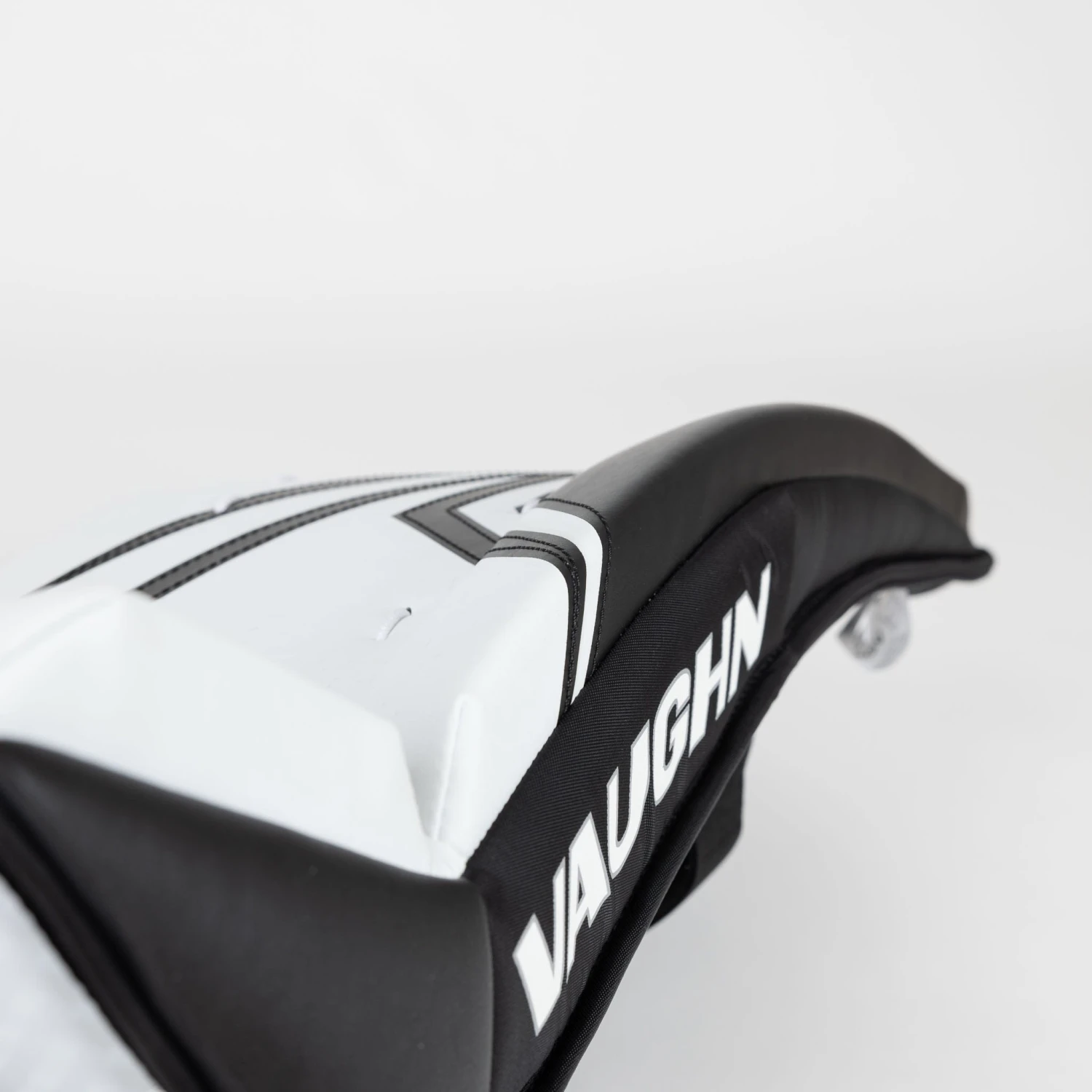 Vaughn Ventus SLR3 Youth Goalie Leg Pads 9 Vaughn Ventus SLR3 Youth Goalie Leg Pads - Image 7