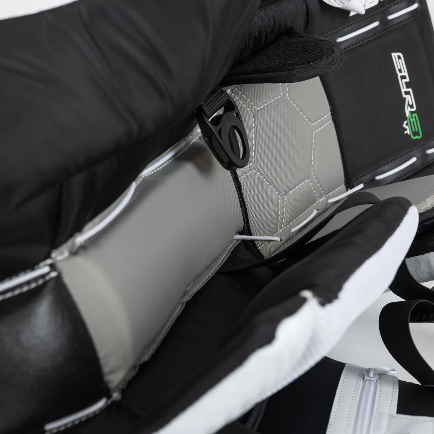 Vaughn Ventus SLR3 Youth Goalie Leg Pads 16 Vaughn Ventus SLR3 Youth Goalie Leg Pads - Image 14