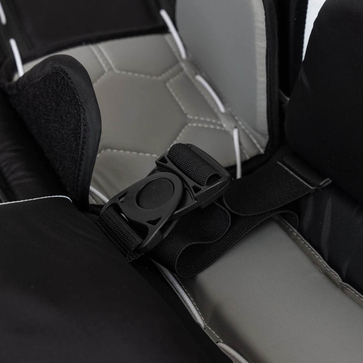 Vaughn Ventus SLR3 Youth Goalie Leg Pads 14 Vaughn Ventus SLR3 Youth Goalie Leg Pads - Image 12