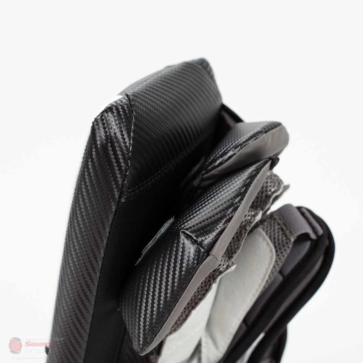 Warrior Ritual GT2 Junior Goalie Blocker - Source Exclusive 6 Warrior Ritual GT2 Junior Goalie Blocker - Source Exclusive - Image 4