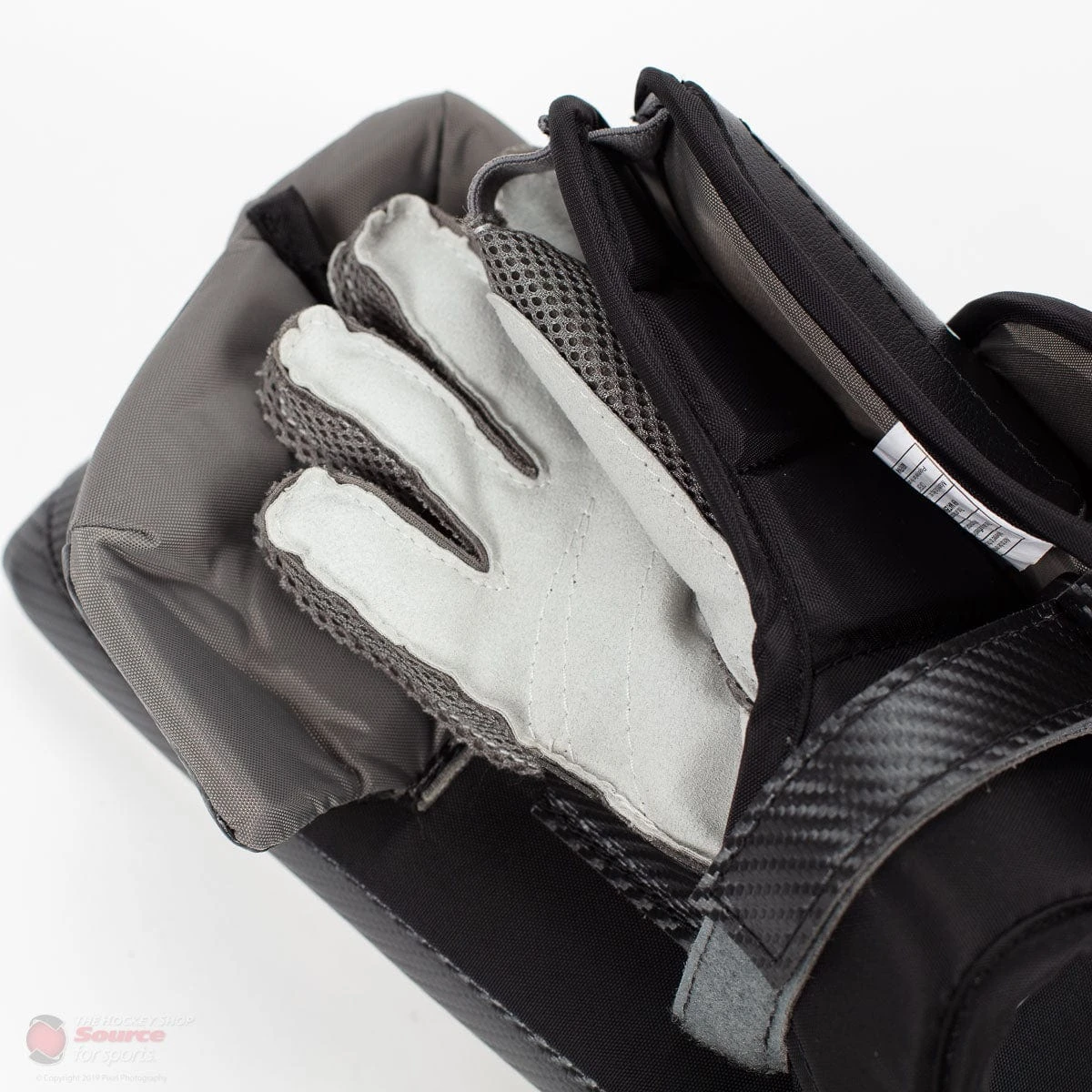 Warrior Ritual GT2 Junior Goalie Blocker - Source Exclusive 8 Warrior Ritual GT2 Junior Goalie Blocker - Source Exclusive - Image 6