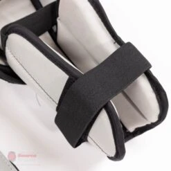 Warrior Ritual X3 Pro Senior Goalie Knee Pads -Hockey Equipment Shop warrior knee pads warrior ritual x3 pro senior goalie knee pads sr 27972423123010